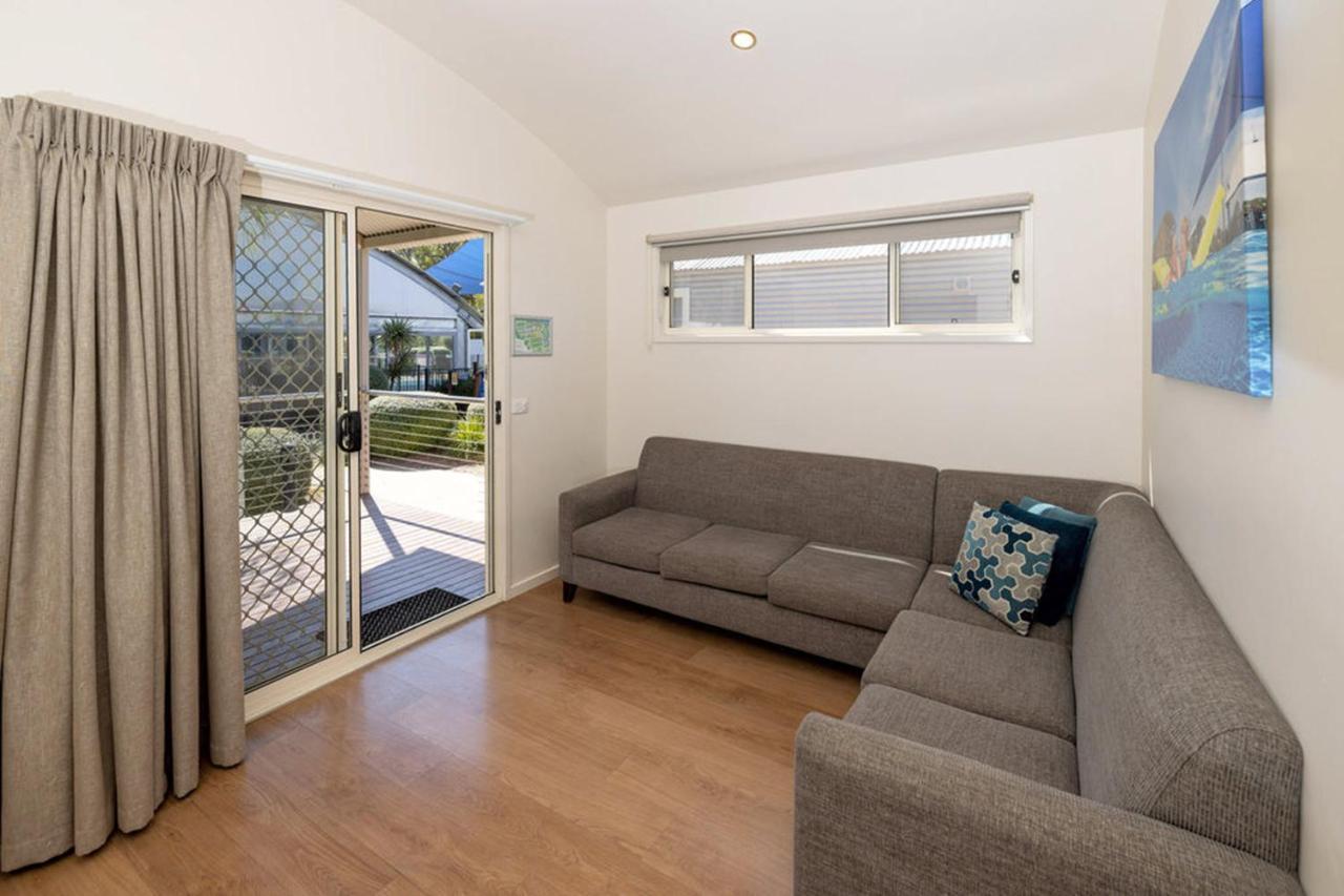 Big4 Deniliquin Holiday Park Bagian luar foto