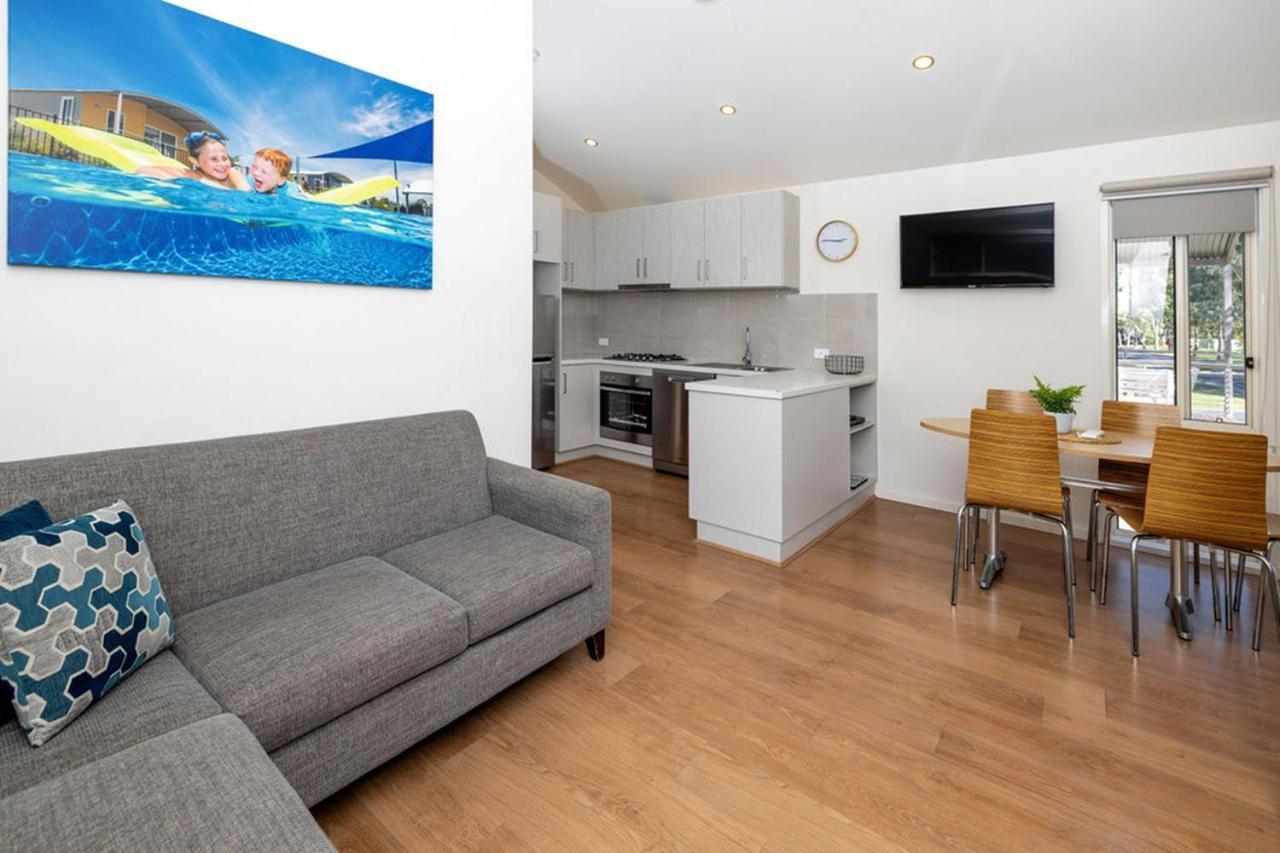 Big4 Deniliquin Holiday Park Bagian luar foto