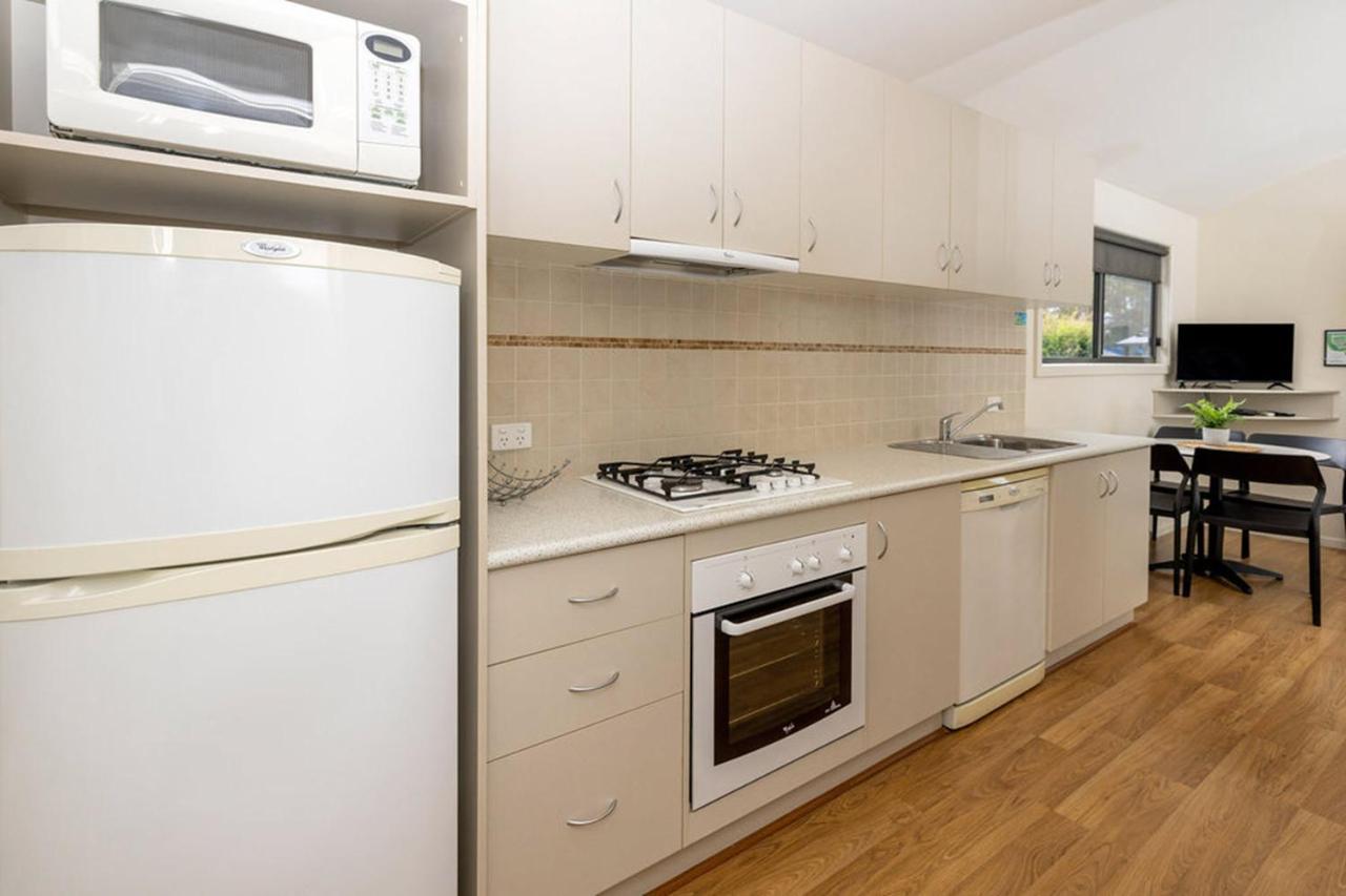 Big4 Deniliquin Holiday Park Bagian luar foto