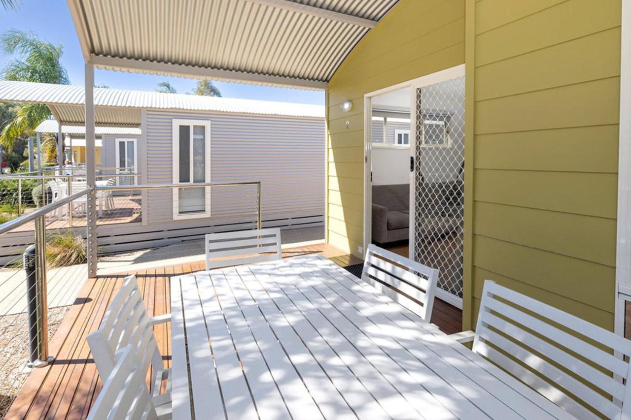 Big4 Deniliquin Holiday Park Bagian luar foto