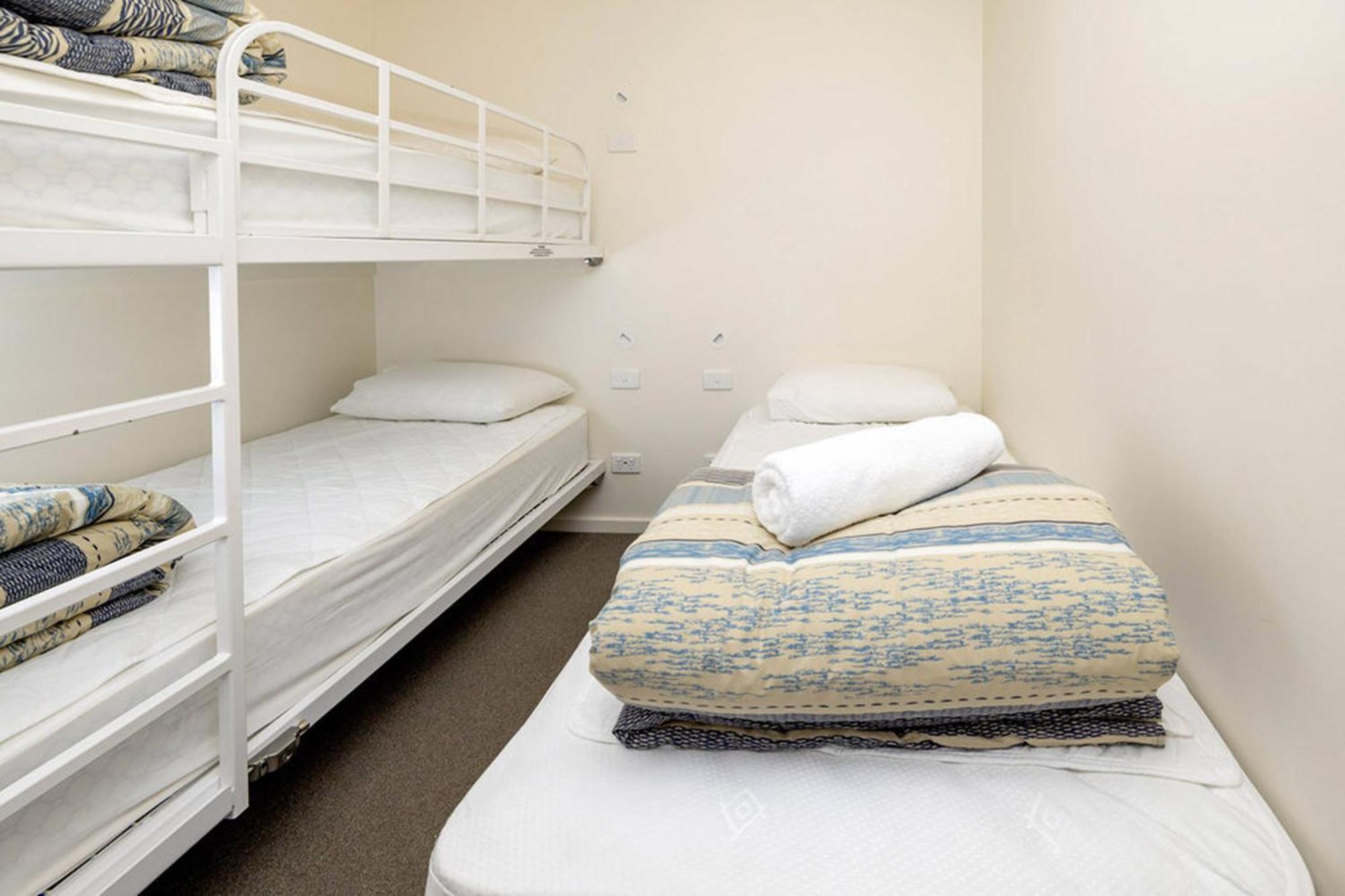 Big4 Deniliquin Holiday Park Ruang foto