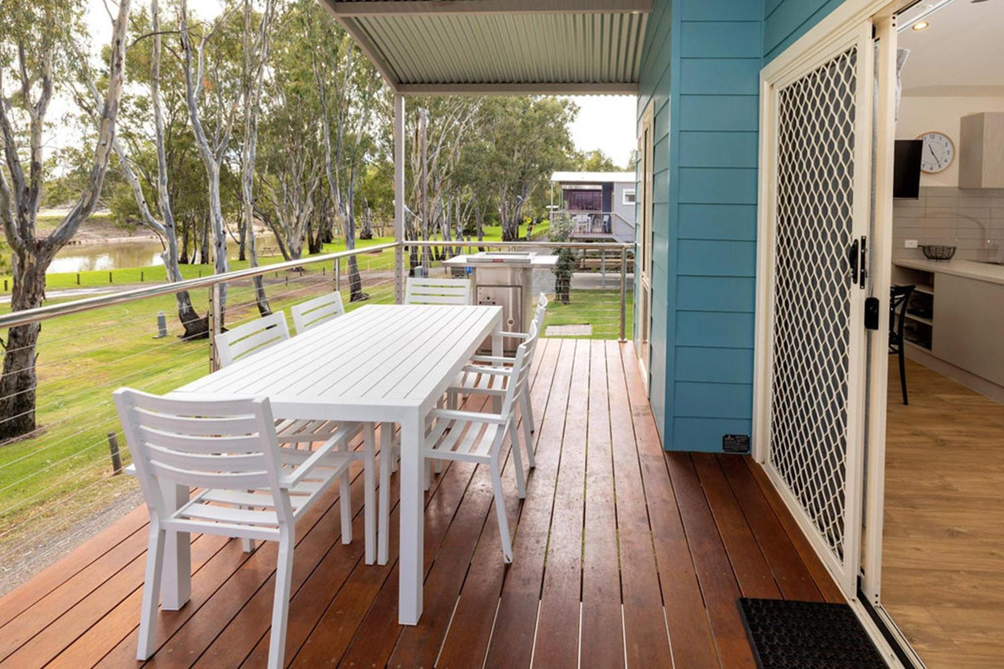 Big4 Deniliquin Holiday Park Ruang foto