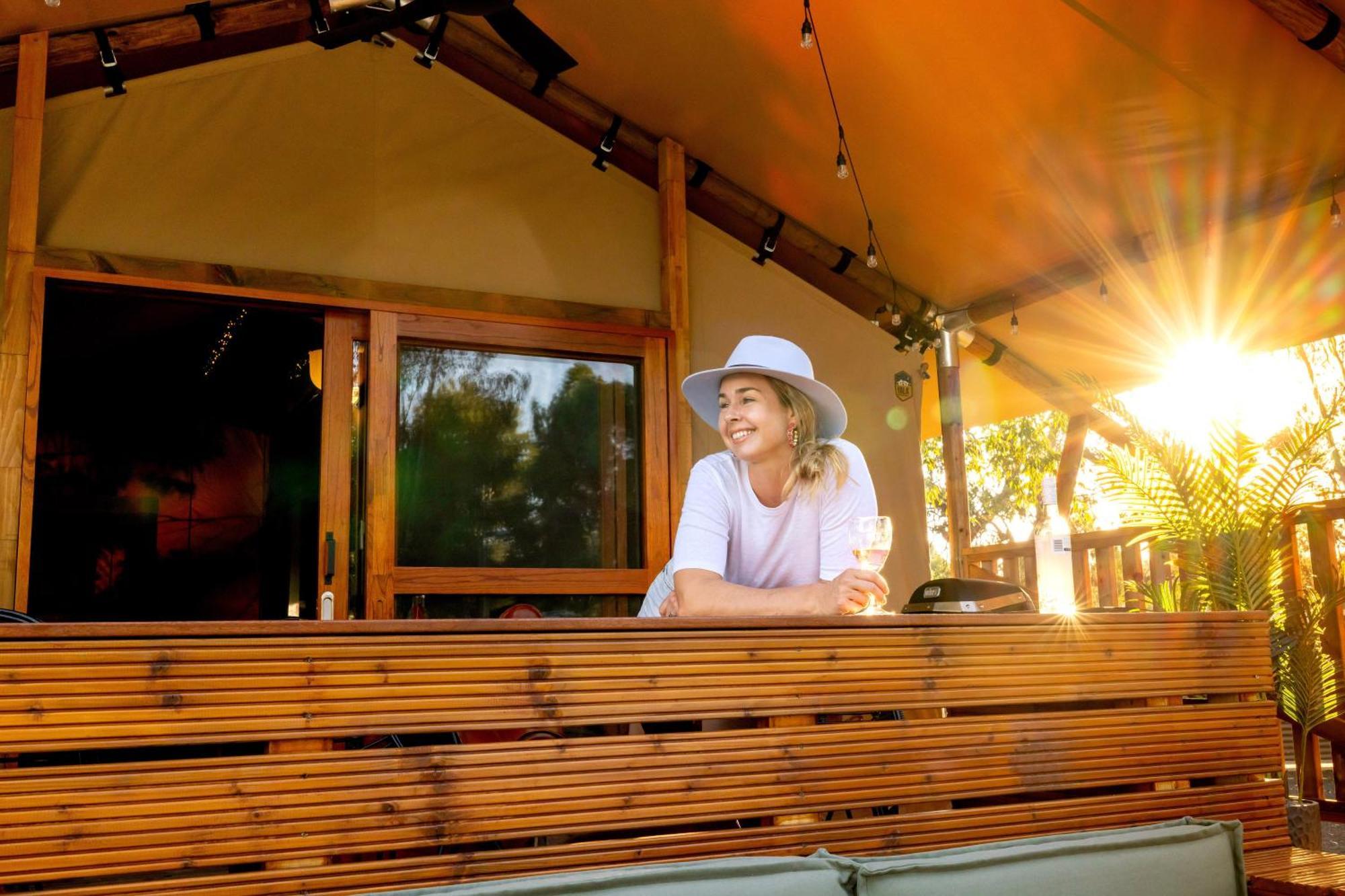 Big4 Deniliquin Holiday Park Bagian luar foto