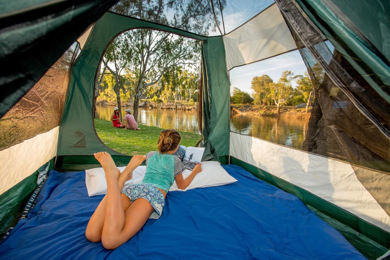 Big4 Deniliquin Holiday Park Bagian luar foto